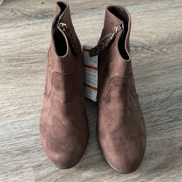 Crocs Leigh Wedge Bootie - Picture 14 of 15